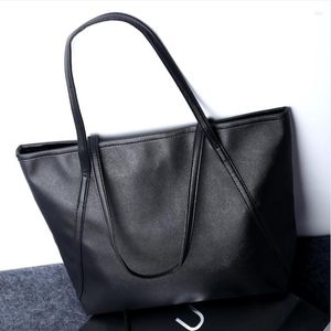Kvällspåsar Kvinnor Faux Leather Tote Bag Classic Elegant Solid Color Handväska Vattentät stor kapacitet axelväska handväskor