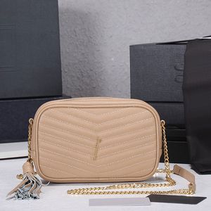 Torba na aparat ze skóry bydlęcej Lou Mini torba z łańcuszkiem Torebka na ramię Crossbody Ziarno Prawdziwa skóra Sprzęt Litery Zamek błyskawiczny Otwarte linie Pomponem Dekoracja Sprzęgło