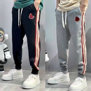 Große Herrenhosen, Designerhosen, klassische bestickte Sporthosen, modische Herren-Freizeit-Jogginghosen