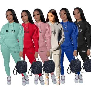 Tasarımcı Marka Kadınları Takipler Jogging Suit İki Parçalı Set Hoodies Pantolon Uzun Kollu Tweatsits 3xl Artı Boyut Mektup Baskı Tayt Kıyafetleri Günlük Giysiler 8930-7