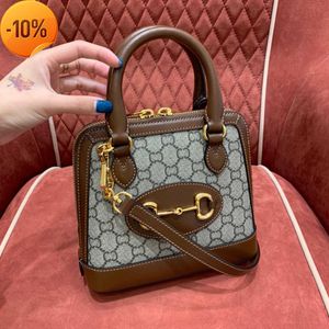 Evening s Kind with Ancient g Horse Buckle Shell Leather Women's u Shoulder c Handbag Chi i Bag Women