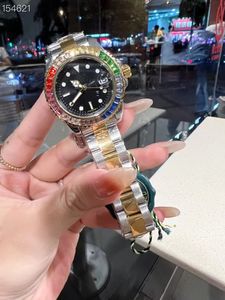 Nuovo generoso orologio da donna al quarzo super luminoso con diamanti