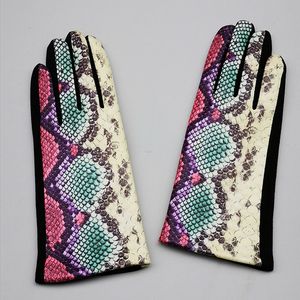 Cinco dedos luvas feminino de inverno de camurça de leopardo de couro Touch Screen Women Sexy Zebra Pattern Cashmere espessa Driving H94 221111