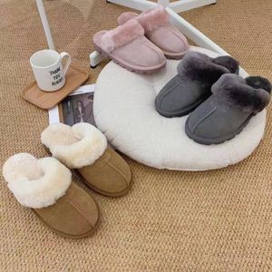 2022 Hot sell Classic design AUS U5125 keep Warm slippers goat skin sheepskin slippers Snow boots