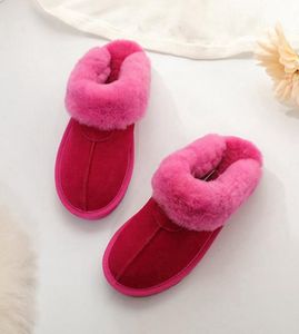 2022 Hot Sell Fashion Slippers Classic Design Aus nyaste U5125 Håll varma tofflor get hud fårskinn super mini snöstövlar