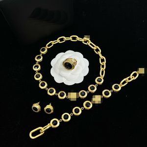 Mode lyx designade halsband mot pendell banshee medusa head 18k guld pläterade armband örhängen ringer kvinnors smycken födelsedagspresent ms1 --02