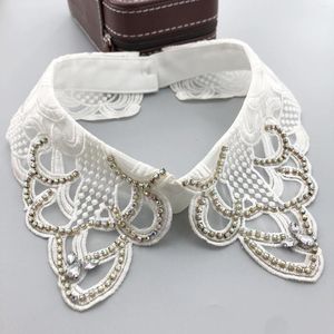 Papillon Elegante risvolto Collana Collare finto per le donne Fuax Clos Cravatta Camicia Accessorio per abiti falsi ricamati staccabili