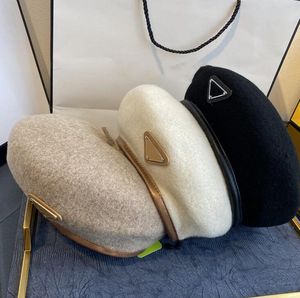 Designer Beret Womens Letter Luxury Hat Beret Cap Tie-Dye Cashmere Lady Outdoor Travel Warm Winter Windproof Vacation Bonnet Caps gift