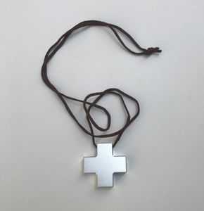 Anhänger Halsketten JP Anime Shin Seiki EVA Katsuragi Misato Cosplay Kreuz Metall Legierung Halskette