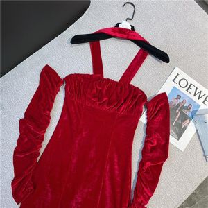 Casual Dresses Tube Top Sexiga remmar Julfestklänning Kvinnor Halter Gold Velvet Ruched Bodycon Red Female Autumn Winter Robe