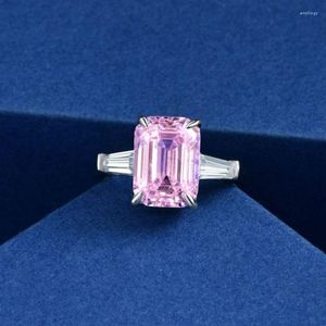 Klusterringar 925 Sterling Silver Three Stone Ring Emerald Cut Center Pink Zircon Diamonds White Gold Wedding Jewelry for Women