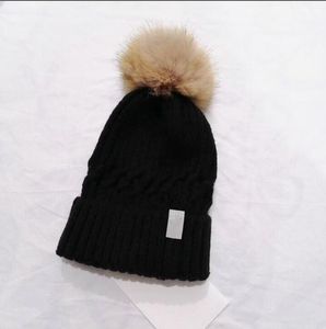 Cappelli di lana di cashmere da donna Una versione invernale lavorata a maglia spessa femminile Berretto Paraorecchie Colletto Morbido Berretto caldo Sciarpa con cappuccio