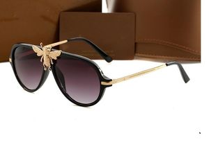 Модные дизайнерские солнцезащитные очки Классические очки Goggle Outdoor Beach Солнцезащитные очки для мужчин и женщин 3 цвета на выбор Треугольная подпись gafas para el sol de mujer