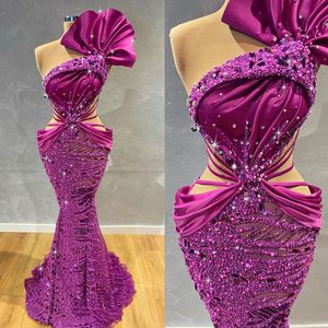 Luxuriöse Perlen Meerjungfrau Abendkleider Royal One Shoulder Kristall Perlen Abendkleid Sexy Split Formelle Partykleider