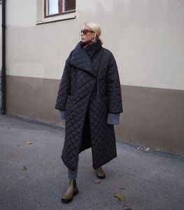 Trench da donna Fashion Fashion Black Annecy trapuntato cappotto di grandi dimensioni Donna grande etichetta collare lungo soprabito 2022 autunno