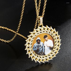 Kolye Kolyeler Hip Hop Bling Kübik Zircon Özel Po Stone Roundness Hollow Sırtlı Erkek Mücevherler için