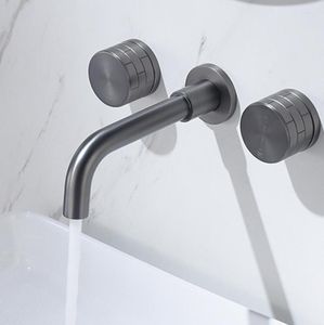 Banyo Lavabo muslukları Siyah musluk pirinç çift kollu duvar monte soğuk su cilalı musluklar havza mikseri fırçalanmış altın musluk seti