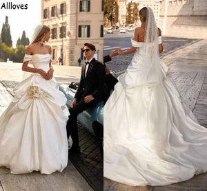 Abito da ballo in raso avorio retrò Abiti da sposa per la sposa Sexy con spalle scoperte Increspato Boho Abiti da sposa da giardino Corsetto Indietro Sweep Train Plus Size Abiti da sposa CL1444