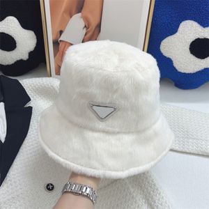 겨울 양모 따뜻한 모자 남성 디자이너 모자 모자 모자 디자이너 패션 럭셔리 브랜드 Sunhats 클래식 편지 고품질 모피 모자 4 색