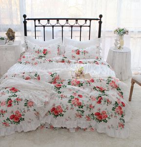 Pastoral Red Rose Print Bedding Set Luxury 100% Cotton Korean Style Ruffle Elegant Princess Lace Duvet Cover Bed Skirt Bedspread Pillowcases Wedding Home Textiles