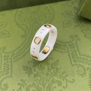 podwójny literę ceramiczne czarne białe pierścienie pasmo pozłacane pierścienie męskie klasyczny projektant stali tytanowej dla kobiet luksusowe prezenty Kobieta dziewczyna złoto srebrne Jewlery