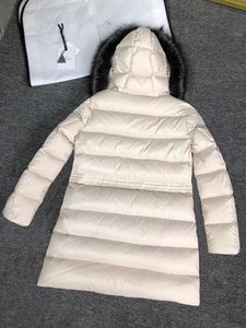 Jackets de inverno feminino Pato branco Down Jacket Woman Woman Long Puffer Coat Gross Warm Mulheres de lobo de lobo Casacos de pêlo Capuz Capuz à prova d'água