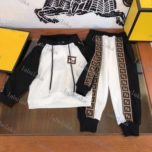 2023 0-15T Kinderen Designer Kleding Sets Baby Jongen Meisjes Een Hoodie Broek Tweedelige Pak Maat 90-160 Cm Kinderen Klassieke Letters Ontwerp Kleding Set Geel Luxe Merk