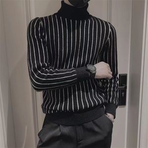 Herrtröjor Fashion Printed Sticked Spliced ​​Korean Turtleneck randig tröja Män kläder Hösten Löst avslappnade tröjor varma toppar 221115