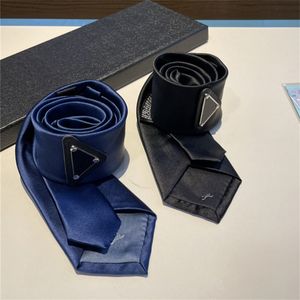 Designer Tie Men Women Luxury Silk Slips Fashion Blue and Black Man Business Suits Ties Cravatta Uomo Designers Slyckor
