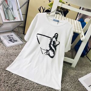 デザイナーの女性用Tシャツファッション半袖シャツカジュアルメンズポロ高品質のシャツカップル服のトップス