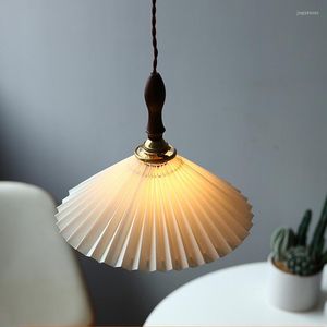 Pendant Lamps Vintage LED Indoor Lighting Nordic Pleated Lights Walnut Bedroom Bedside Bar Restaurant House Rope Brass Chandelier