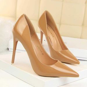 여성용 드레스 슈즈 2022 Super High 8cm Stiletto Heels Pumps 뾰족한 발가락 단색 가죽 사무실 얇은 발 뒤꿈치