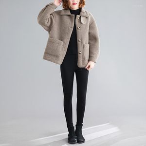 Cappotto in pelliccia sintetica da donna 2022 Giacca invernale da donna corta in lana d'agnello Cappotti larghi Moda femminile Femme Velluto di agnello spesso caldo