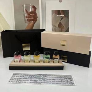 Lyxm￤rke kvinnor m￤n parfym set 7