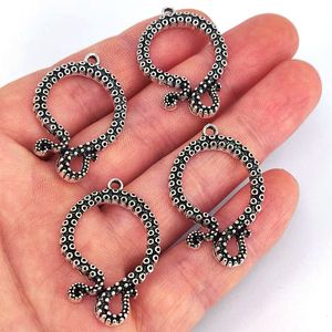 Colares pendentes 50pcs liga de zinco diy cor de prata antiga cor de polvo redonda de tentáculos charme para mulheres acessórios de homem 221115
