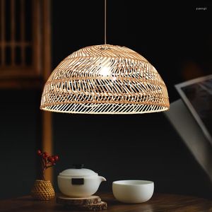 Lâmpadas pendentes Lâmpadas de vime semicirculares luminárias de estilo chinês luminárias de tecido manual para sala de jantar Suspensão