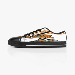 m￤n kvinnor diy anpassade skor l￥g topp canvas skateboard sneakers trippel svart anpassning uv tryck sport sneakers danta eld r￶d 139-5