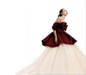 Deux pièces Robe de soirée formelle de la bulle épaule Top péplum et de longues couches en tulle jupe robe de bal rapide robe 9351769