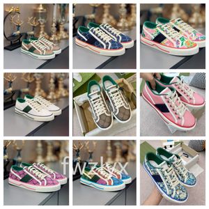 Tenis 1977 Buty Casual Designer Women Men Luksusowa platforma Biała różowa klasyczna Jacquard Jacquard Denim Vintage Treners Treners Skate Sneakers Shoe