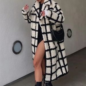 Mulheres misturas de lã falso cordeiro lã mulheres casaco xadrez longo inverno feminino cheque trench coats grosso streetwear preto branco senhora quente midi jaquetas 221115