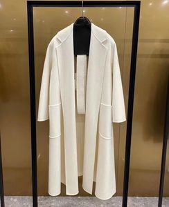 Белые женщины Mmax Labbro Cashmere Coats Шерстяные смеси в лацка