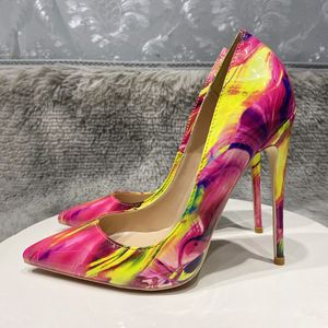 Kwiatowy druk butów designerka dolna Kolorowa spiczaste palce buty na wysokim obcasie 80 100 120 Style hiszpański seksowne czerwonoczelne pompki sztyletowe plus size 33-45 marka
