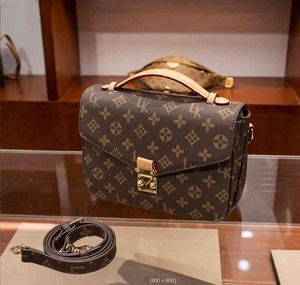 Luxurys Designers Crossbody Bag Women Handbag Pochette Messenger Bags Oxidizing Pu Leather Lady Shoulder Bags Totes Wallet louiseitys Purse viutonitys