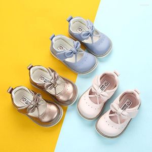 Primeiros caminhantes tou meninas meninas de verão sandália infantil sapatos de princesa moda bowknot infantil solo solo solo anti-slip walker infantil tênis casual