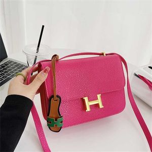 Bolsas de bolsas da moda e elegante e elegante saco de caviar doce textura pu PU Sling um ombro pequeno bolsa externa quadrada