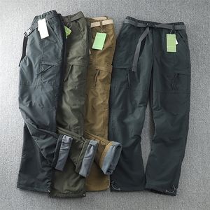 Outdoor Pants Germany Windproof Waterproof Plush Soft Shell Mens Straight Multi Bag Overalls Camping Hunting Equipment Trousers 221116