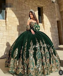 メキシコの女の子Quince Emerald Green Quinceanera Dresses Aptique LaceUp Corset Sweet 16ページェントガウンベルベットベスティドスDE XV AOS3473723