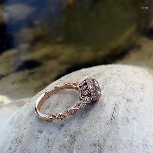 Anéis de casamento Big Round Round Creative Design Wholesale Rose Gold Fashion Fashion Cubic Zircon Ring Ring Seting para Womengirlfriend