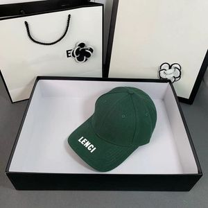 Modedesigner brev baseball cap engelska toppade kepsar trendiga vilda m￤n och kvinnor samma solhatt