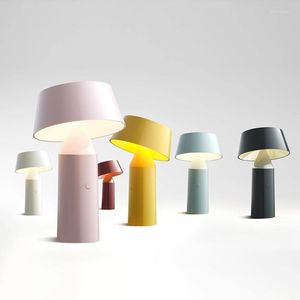 Lâmpadas de mesa Lâmpada de designer espanhola cor led led quarto de cama de cama adorável brilho moderno em pé moderno